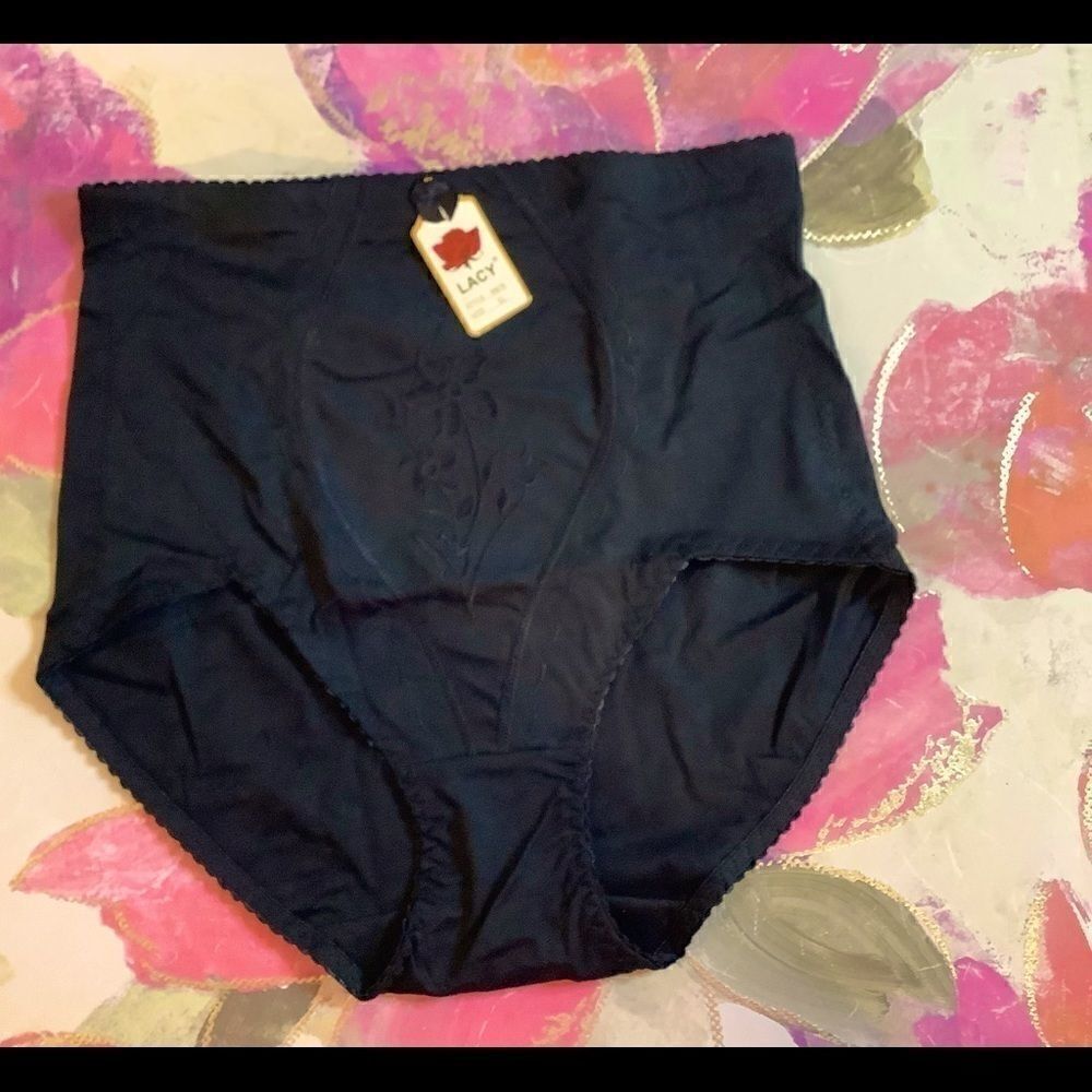 Lacy assorted embroidery design print panties XL